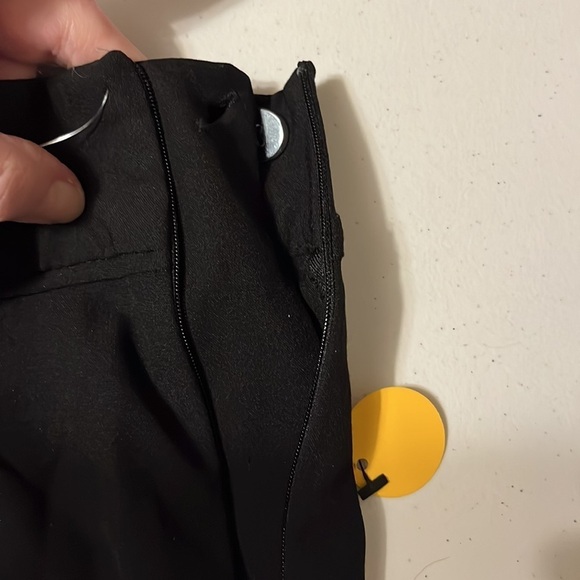 Liz Claiborne classic straight leg black pants. Sz 4 - Picture 3 of 7